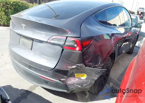 2021 Tesla Model Y Long Range Dual Motor All-Wheel Drive z USA, uszkodzony, nr VIN 5YJYGDEE0MF258326